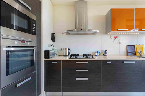 Exceptional three-bedroom apartment, combining generous spaces, high-quality construction, premium equipment and elegant contemporary décor - Gallery - 9