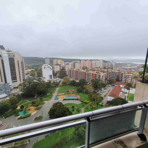 Exceptional three-bedroom apartment, combining generous spaces, high-quality construction, premium equipment and elegant contemporary décor - Gallery - 16