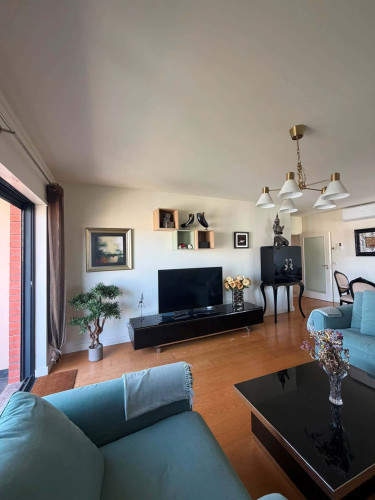 Exceptional three-bedroom apartment, combining generous spaces, high-quality construction, premium equipment and elegant contemporary décor - Gallery - 22