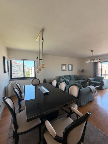 Exceptional three-bedroom apartment, combining generous spaces, high-quality construction, premium equipment and elegant contemporary décor - Gallery - 24