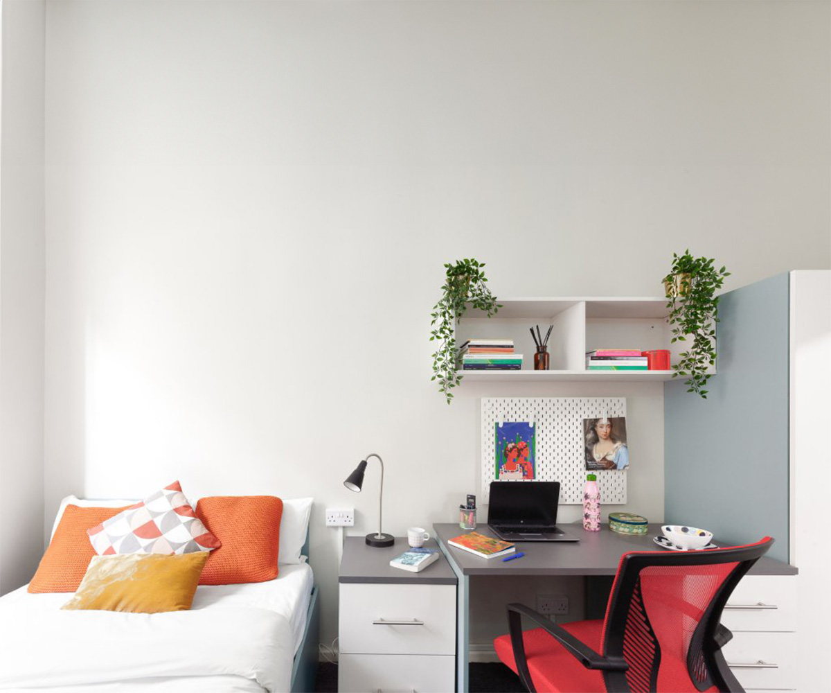 Club Room - 4