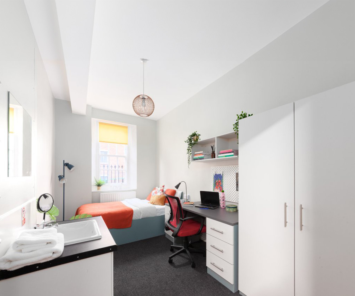 Club Room - 3