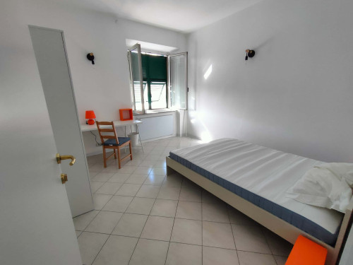 Room in Via Antonio Gramsci, Genova for 125 m² with 5 bedrooms