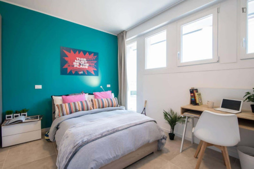 Room in Via Marchetto da Padova, Padova for 170 m² with 5 bedrooms