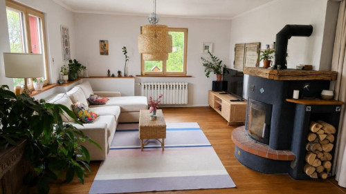 Cozy Family Home with Garden, Fireplace and Sauna near Weimar