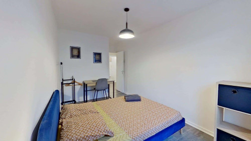 Room in Avenue de Verdun, Valence for 72 m² with 3 bedrooms