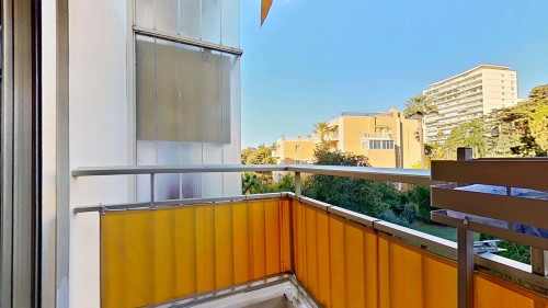 Apartment in Avenue du Docteur Raymond Picaud, Cannes for 19 m² - Gallery - 9