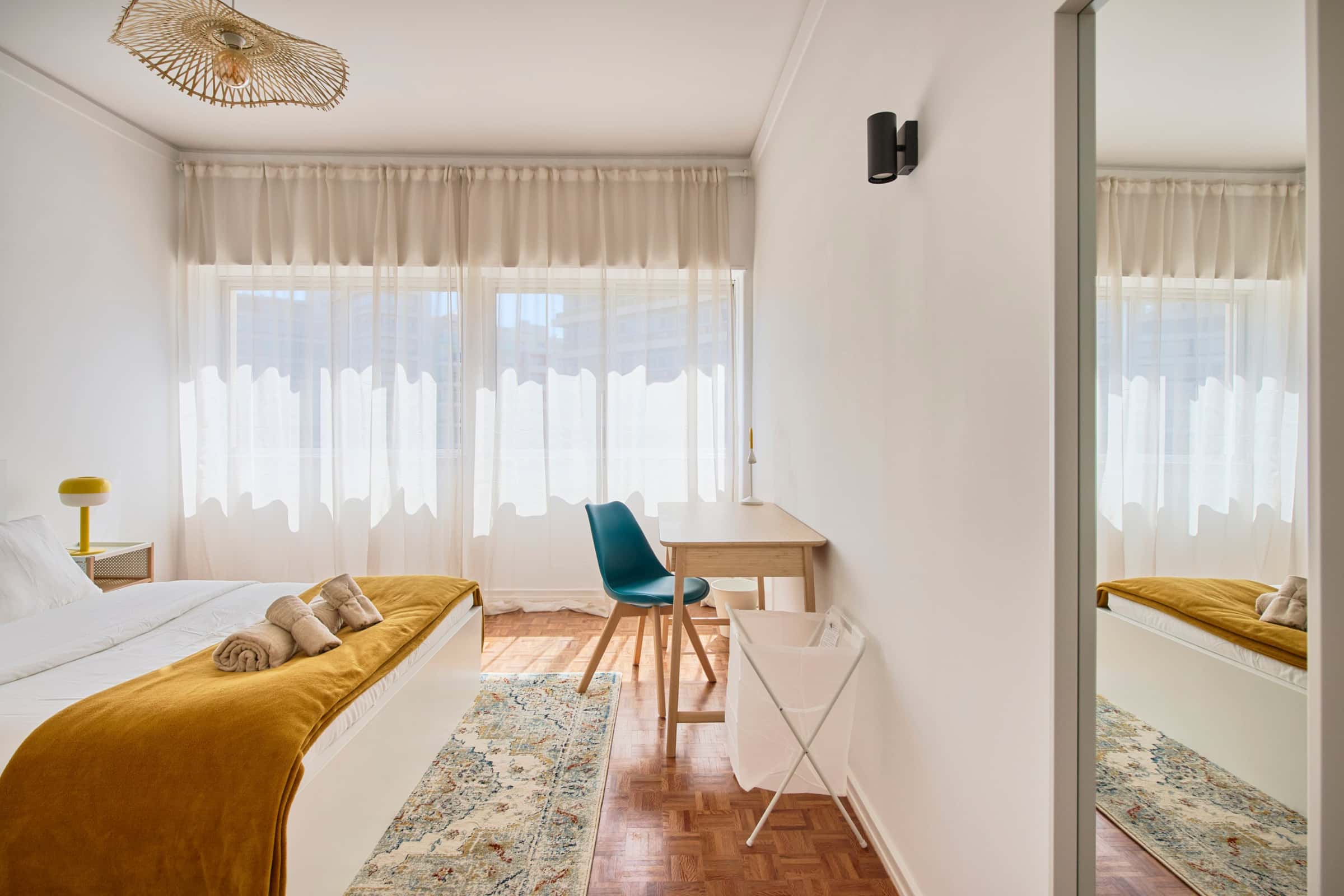 Room In A 9-Bedroom Apartment In Praça Alvalade, Lisboa - Room 2 - 1