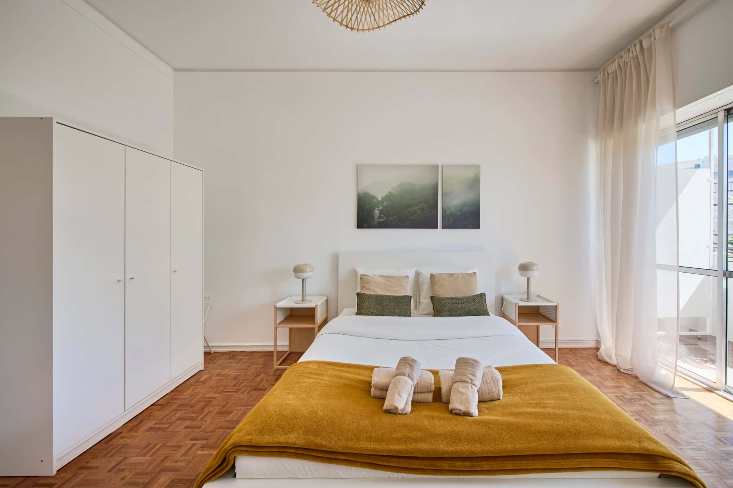 Room In A 9-Bedroom Apartment In Praça Alvalade, Lisboa - Room 3 - 1