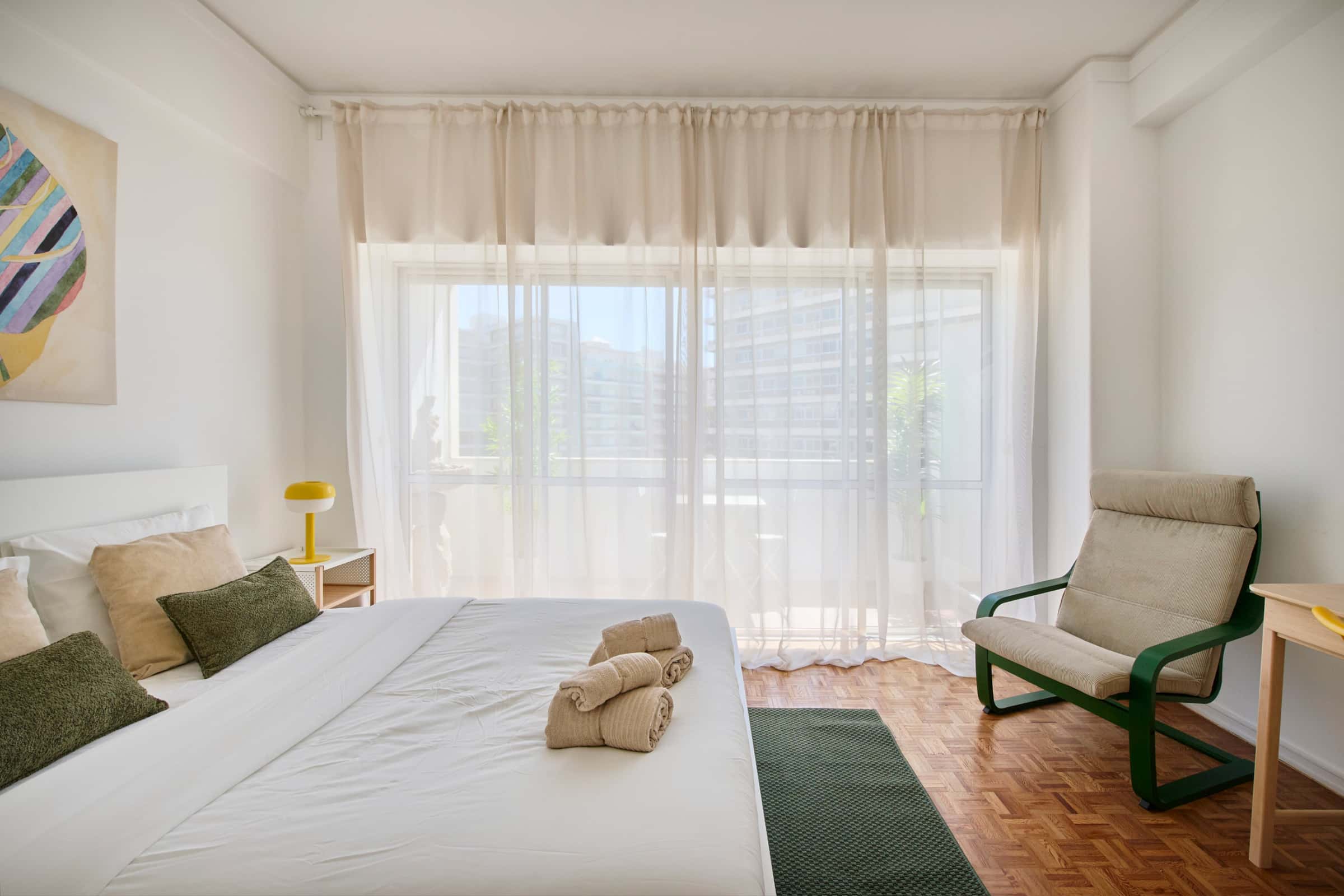 Room In A 9-Bedroom Apartment In Praça Alvalade, Lisboa - Room 4 - 1