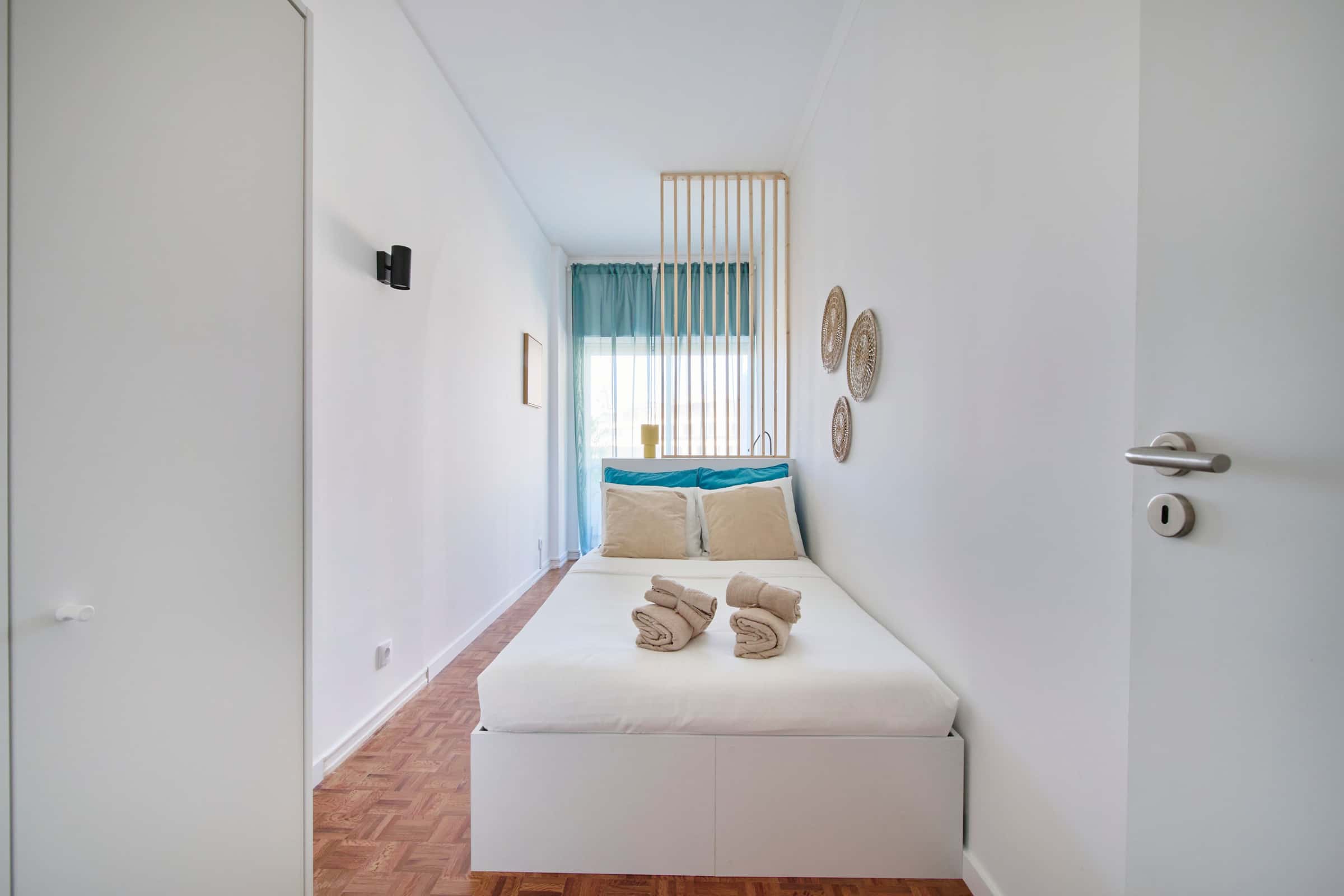 Room In A 9-Bedroom Apartment In Praça Alvalade, Lisboa - Room 6 - 1