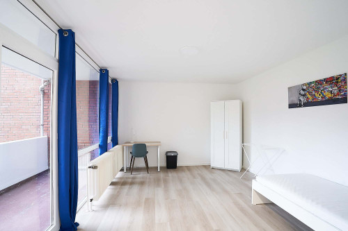 Kölner Landstr. - Room 4 + Balcony