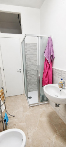Double Bedroom in Shared Apartment in Rome - Gallery - 7