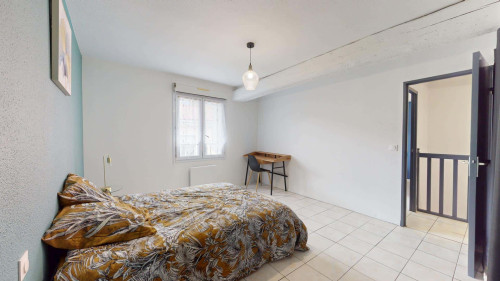 Room in Rue Bertrand, Béziers for 100 m² with 4 bedrooms - Gallery - 11