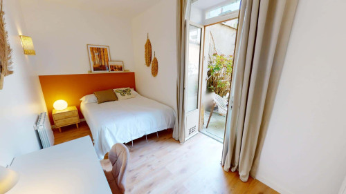 Room in Rue de la Sarra, Oullins-Pierre-Bénite for 63 m² with 3 bedrooms
