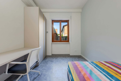 Room in Via Giulio Togni, Brescia for 660 m² with 19 bedrooms