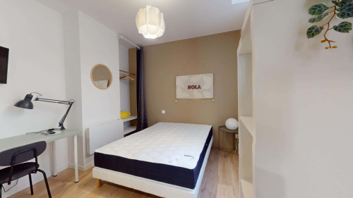 Chambre 4 - SAINT JULIEN M
