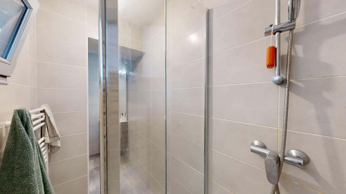 Room in Rue Emile Guichenné, Pau for 84 m² with 4 bedrooms - Gallery - 11