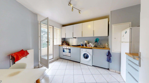 Room in Rue de la Chapelle, Lyon for 89 m² with 4 bedrooms - Gallery - 10