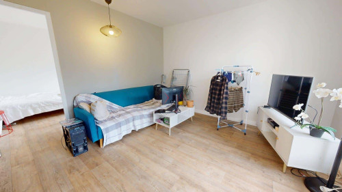 Room in Rue de la Chapelle, Lyon for 89 m² with 4 bedrooms - Gallery - 11