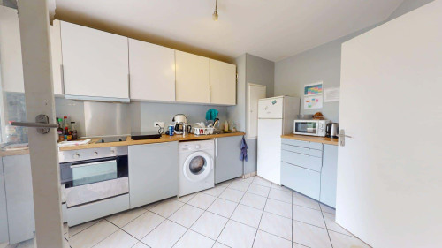 Room in Rue de la Chapelle, Lyon for 89 m² with 4 bedrooms - Gallery - 13