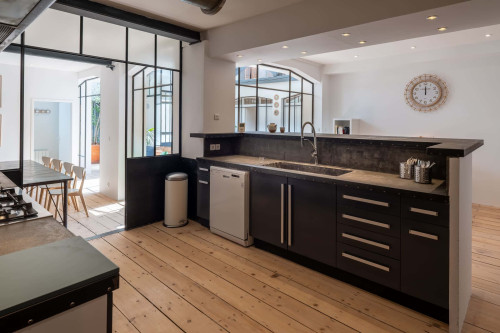 Room in Rue de Créqui, Lyon for 355 m² with 7 bedrooms - Gallery - 10