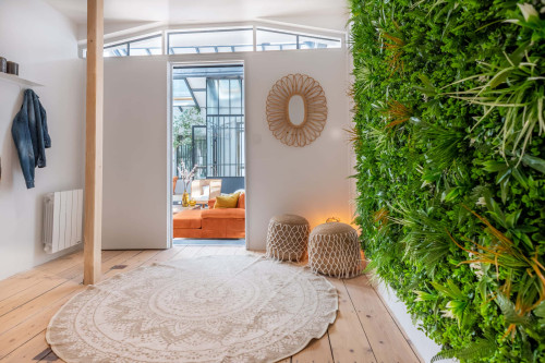 Room in Rue de Créqui, Lyon for 355 m² with 7 bedrooms