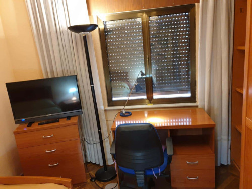 Room in Avenida de los Maristas, Salamanca with 5 bedrooms