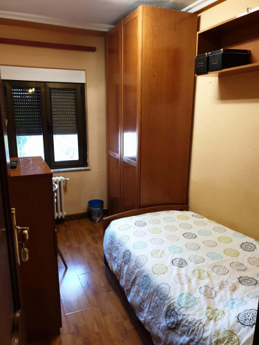 Room in Paseo de San Vicente, Salamanca with 5 bedrooms