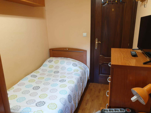 Room in Paseo de San Vicente, Salamanca with 5 bedrooms - Gallery - 7
