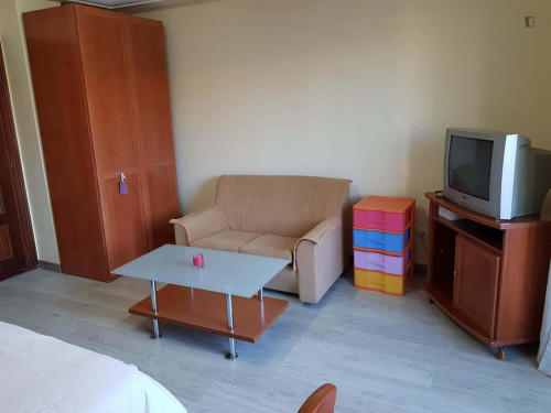Room in Calle Asturias, Salamanca with 4 bedrooms