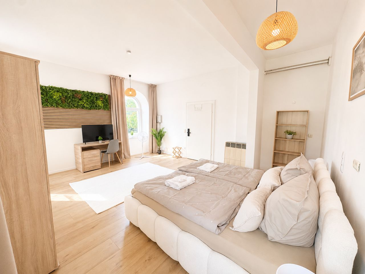 Charming Room In A Centrally Located Villa - 6