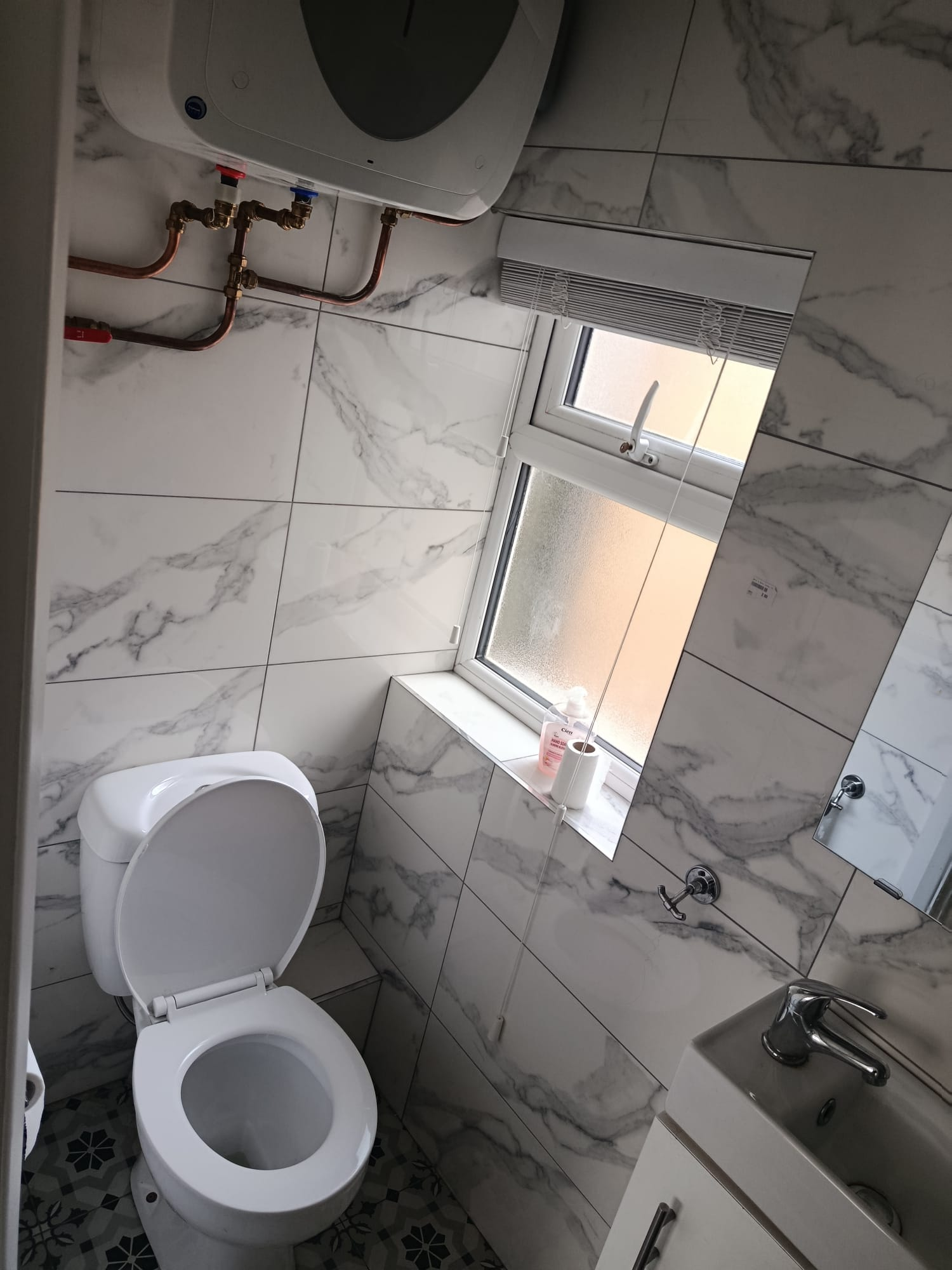 Double Ensuite - 7