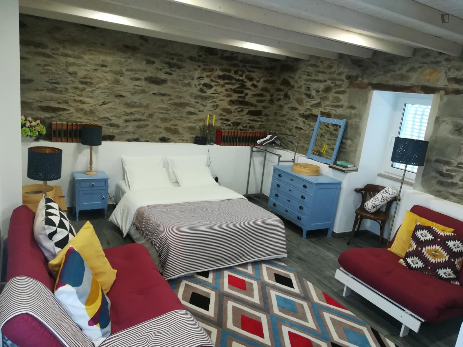 Comfortable Studio Located 15 Minutes From Vila Real - 1