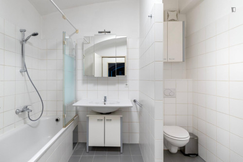 Comfy 1-bedroom flat near the Schottenring subway station - Gallery - 6