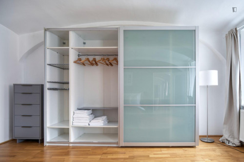 Comfy 1-bedroom flat near the Schottenring subway station - Gallery - 15