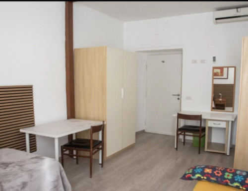 Spacious Bedroom very close to NABA - Rome - Gallery - 5