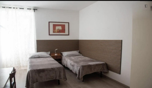 Spacious Bedroom very close to NABA - Rome