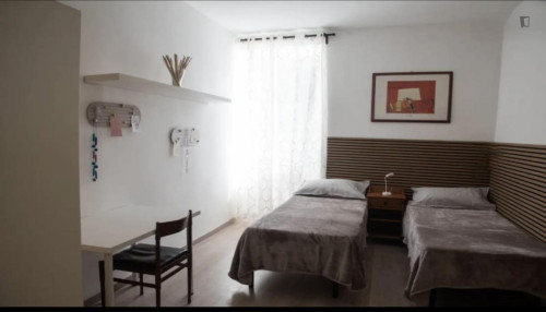 Spacious Bedroom very close to NABA - Rome
