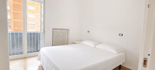 Double Bedroom with Ensuite Bathroom in Rome