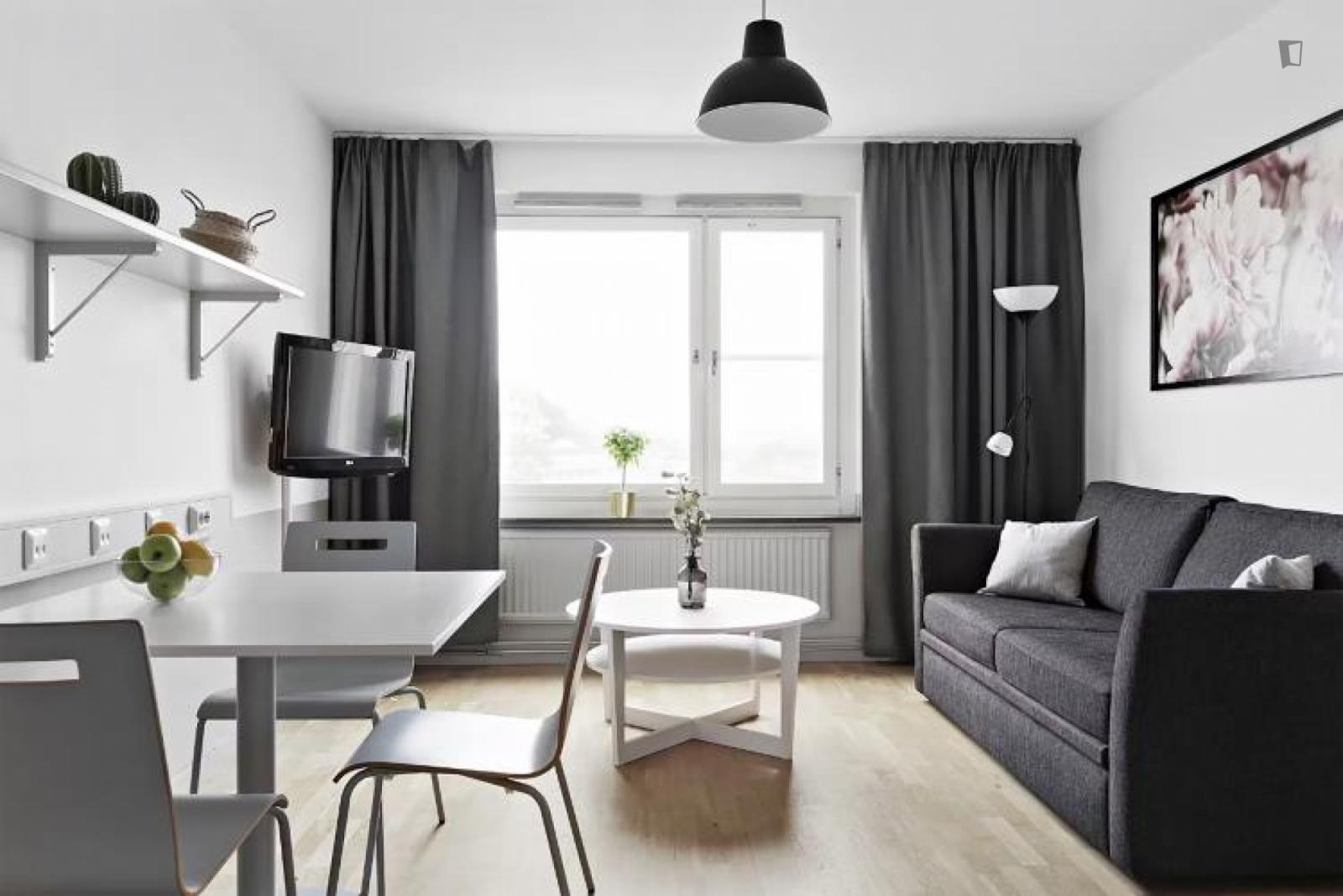 Pleasant 1-Bedroom Apartment In Alvik - 1