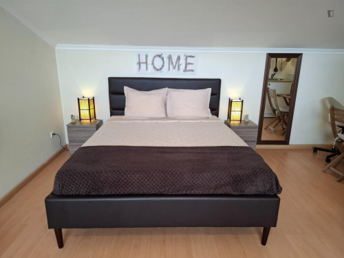 Lovely bedroom near Mosteiro da Batalha