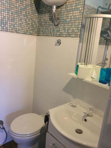 Room in Via Vaglia, Roma for 80 m² with 2 bedrooms