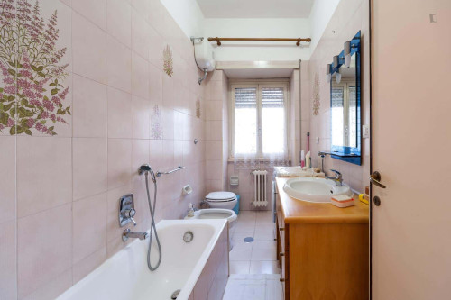 Room in Via di Torrevecchia, Roma for 140 m² with 3 bedrooms - Gallery - 9