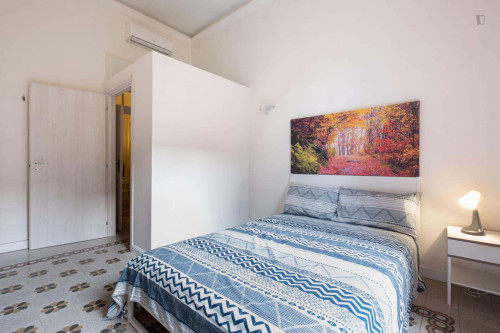 Room in Viale Regina Margherita, Roma for 102 m² with 4 bedrooms