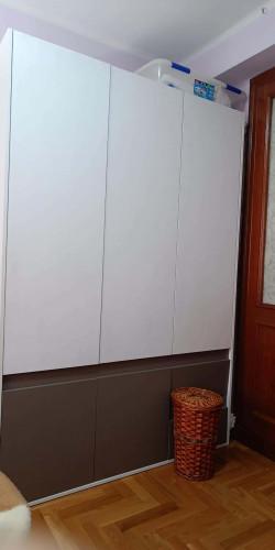 Room in Calle Granados, Oviedo with 3 bedrooms
