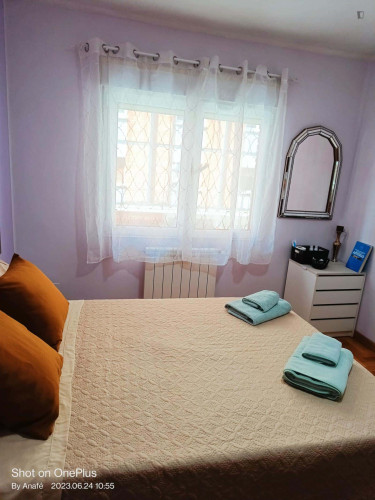 Room in Calle Granados, Oviedo with 3 bedrooms