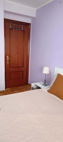 Room in Calle Granados, Oviedo with 3 bedrooms - Gallery - 7