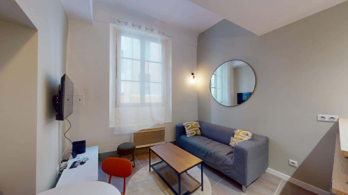 Room in Rue d'Alger, Toulon for 85 m² with 4 bedrooms - Gallery - 3