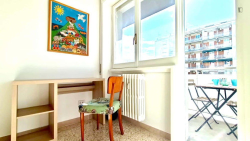 Room in Via Antonino Lo Surdo, Roma for 141 m² with 3 bedrooms